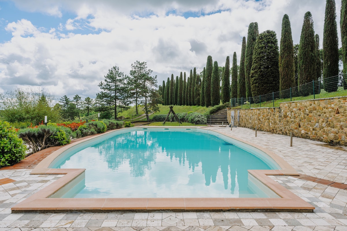 Casale Lilio - With garden near San Gimignano