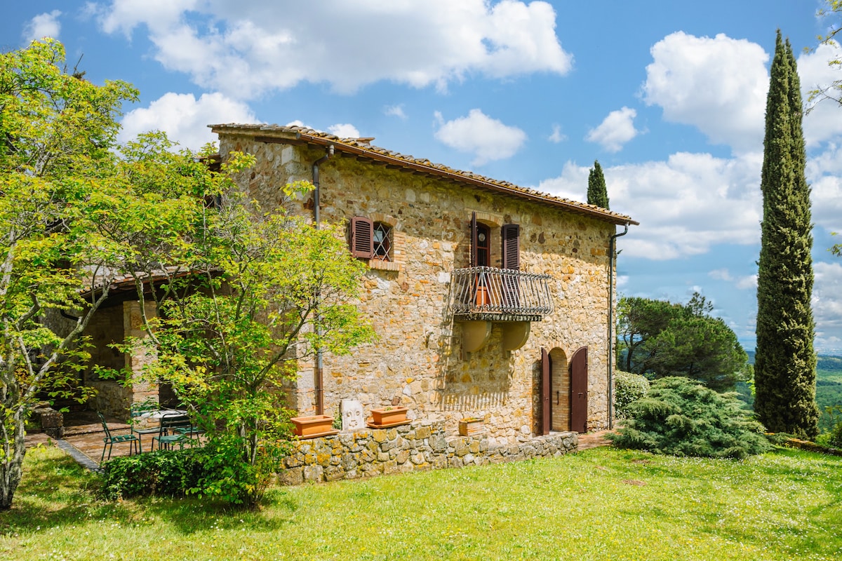 Casale Lilio - With garden near San Gimignano