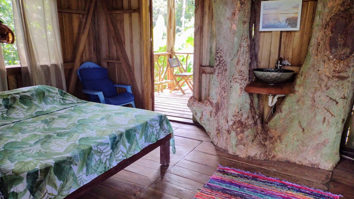 丛林树屋，可欣赏野生动物风扇的海景