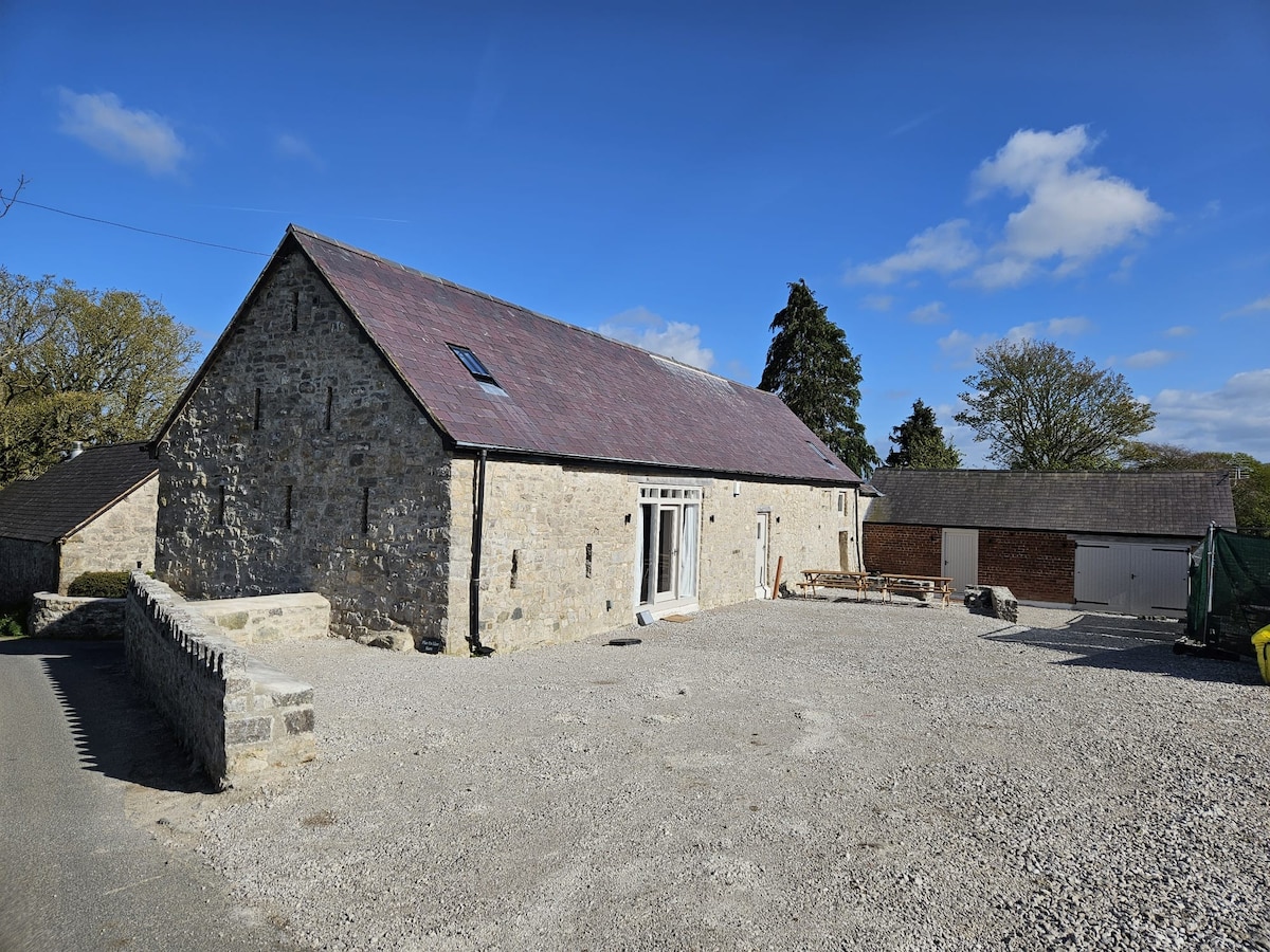 Plas Yn Llan Barn - Exceptional Countryside Views