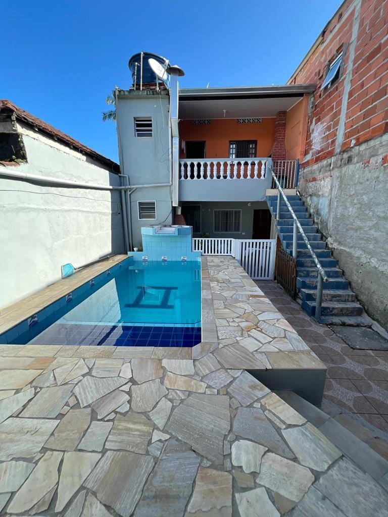 Casa de Praia / Com piscina - Casa Térrea