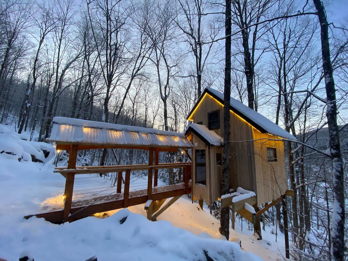 The SugarMaple Treehouse @ Vermont ReTREEt