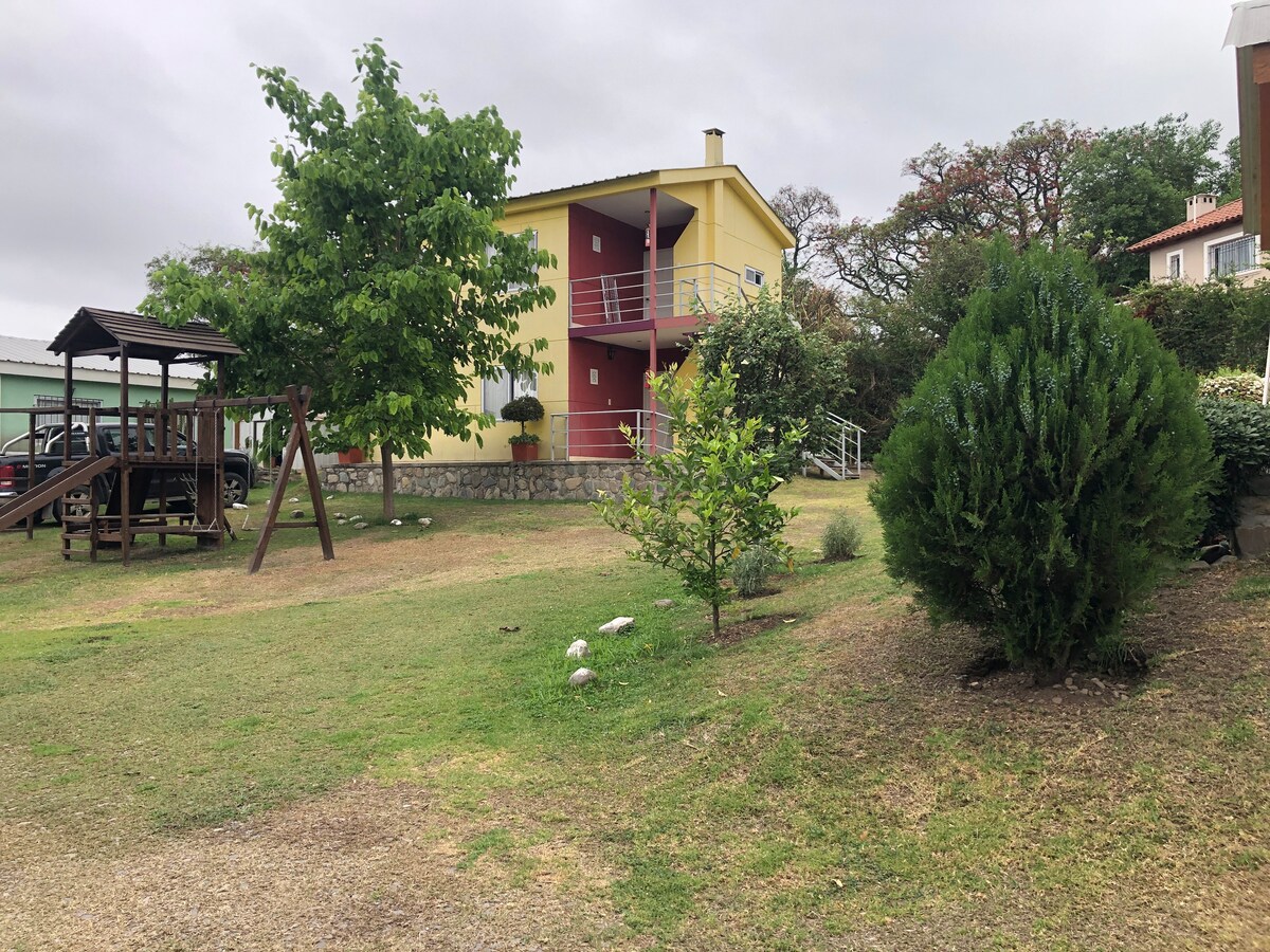 Departamento planta baja, con vista a las montañas