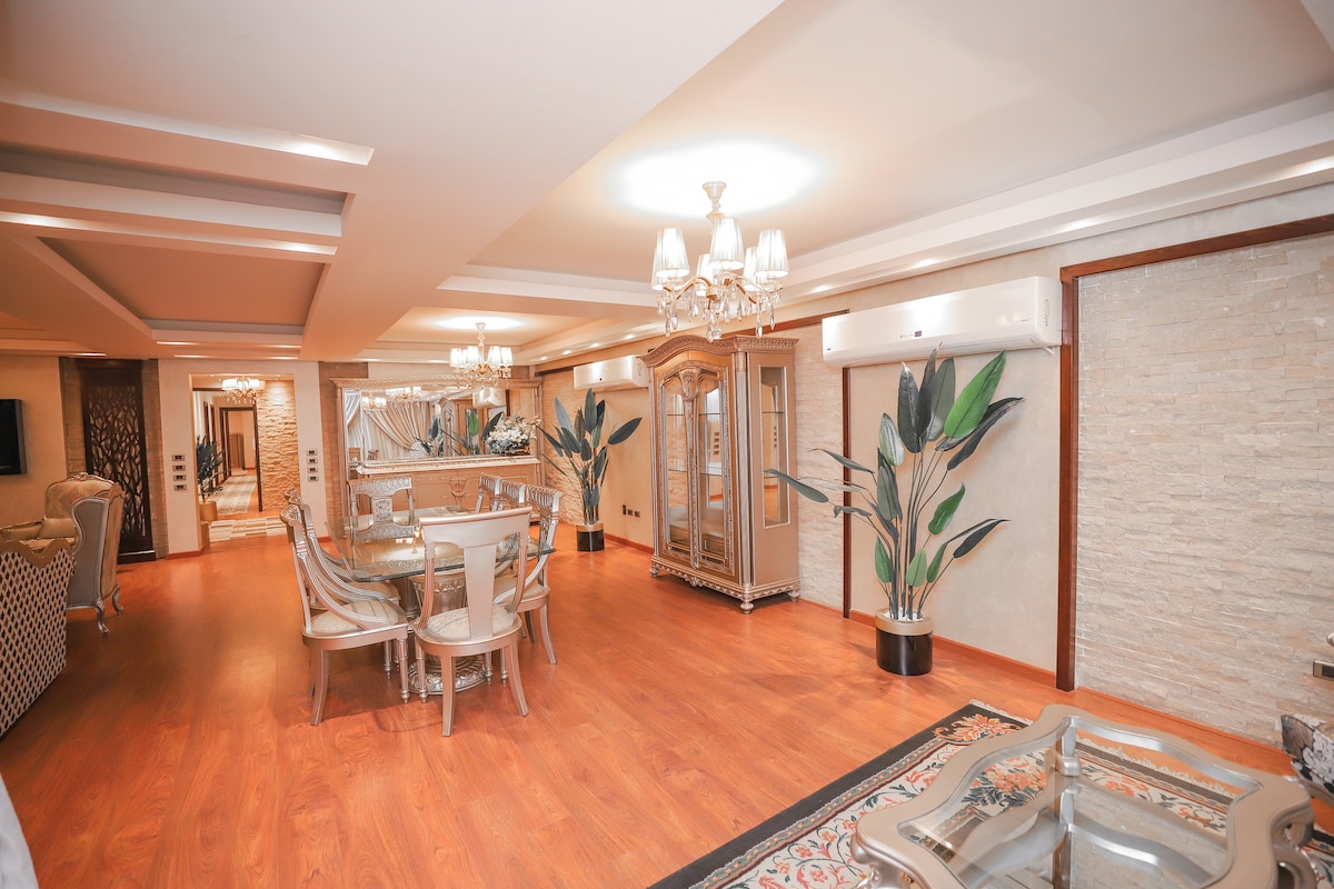 Platinum One Story Villa ， 350米， Heliopolis