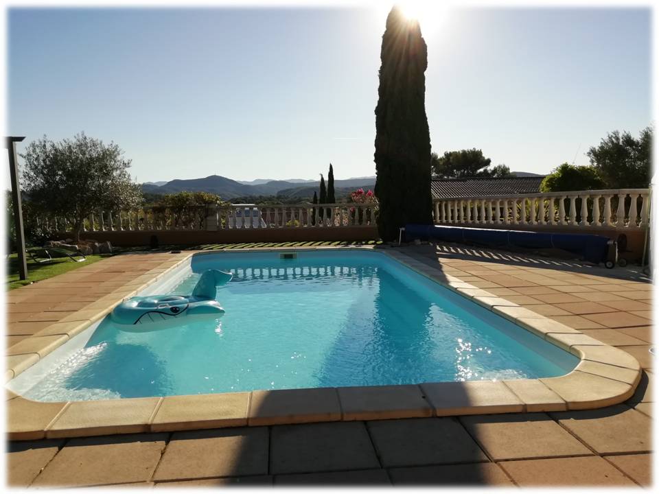 LA Golondrina  studio avec sa piscine, au calme.