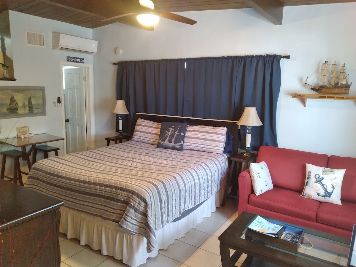 The Sunsplash Getaway Guest Suite