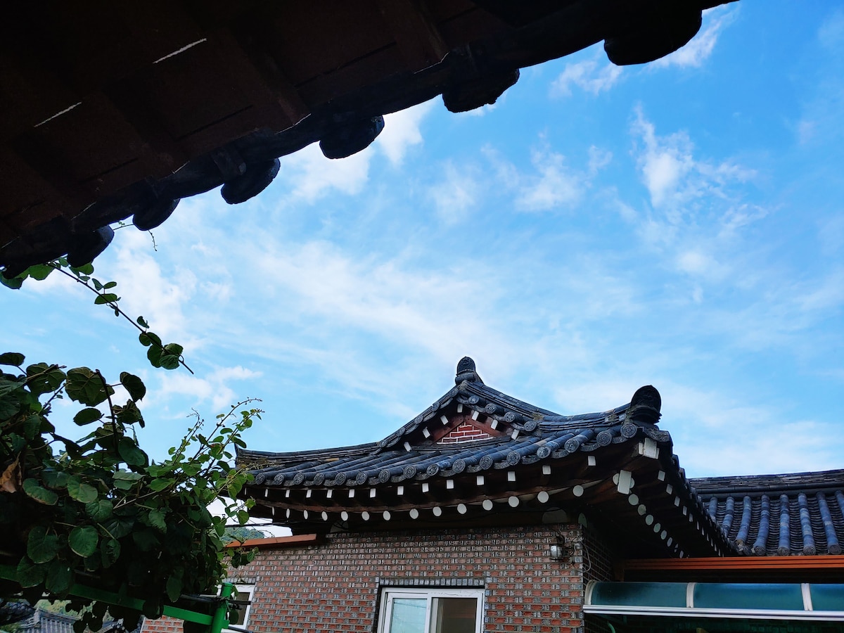 Gyeongju Hanok 25 pyeong #森林发床和早餐#宽敞的房间2 ，宽敞的起居室1 ，漂亮的花园100平