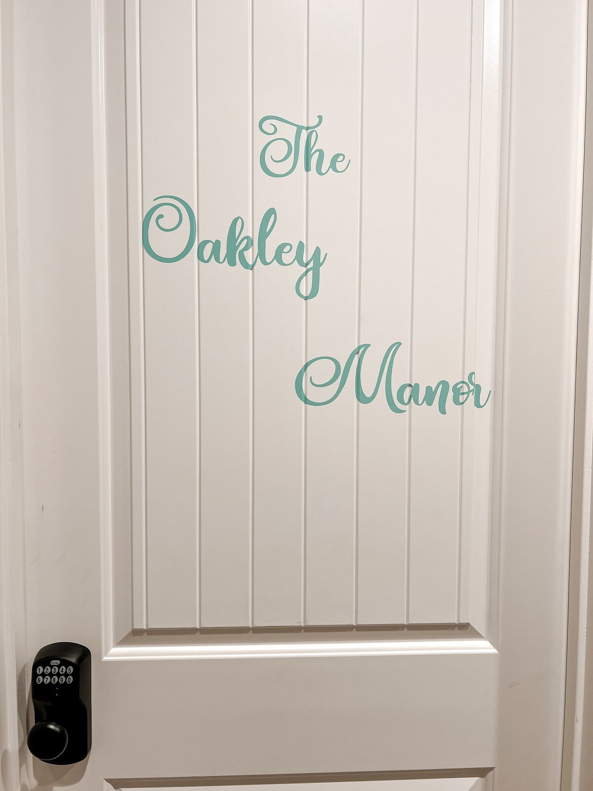 The Oakley Manor: Your Safe, Spacious Private Room
