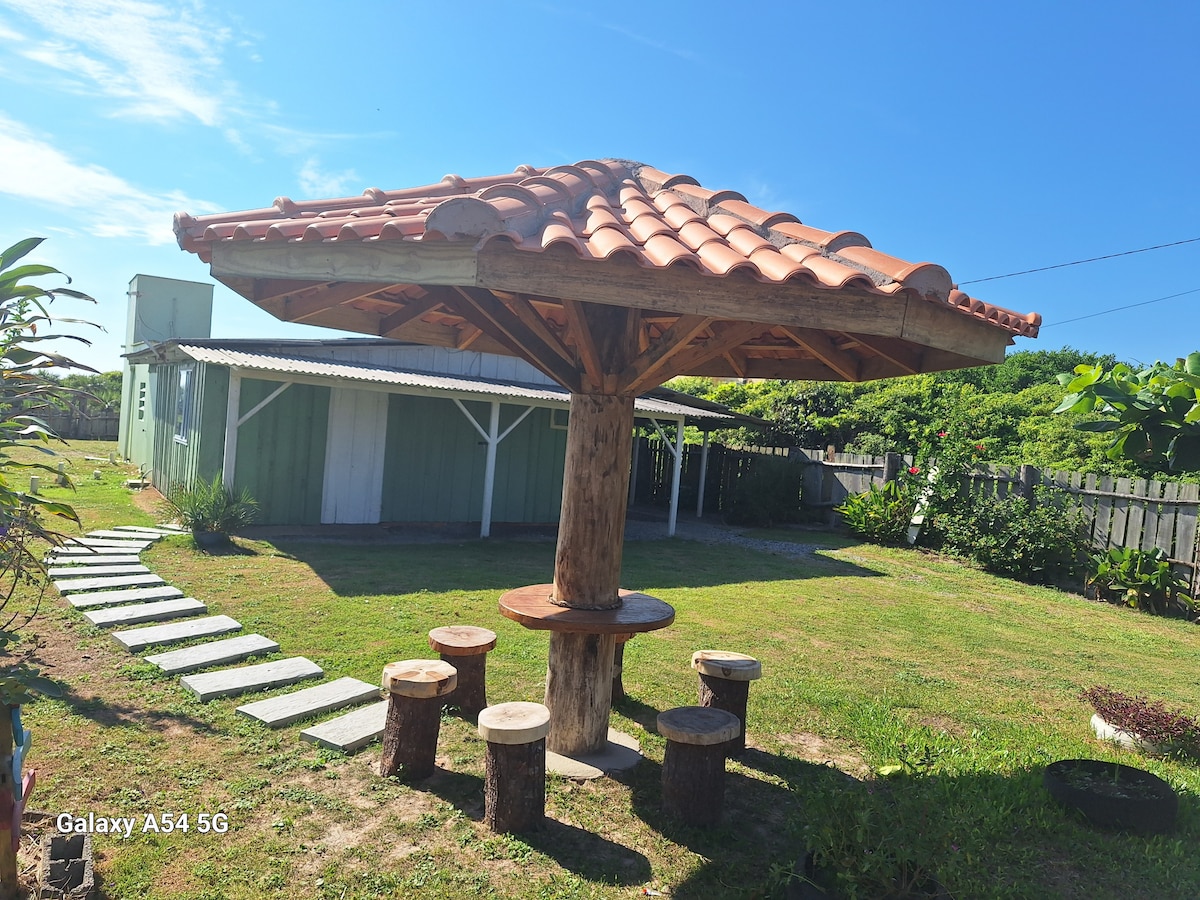 Cabana a beira-mar em praia do Ervino # São Chico