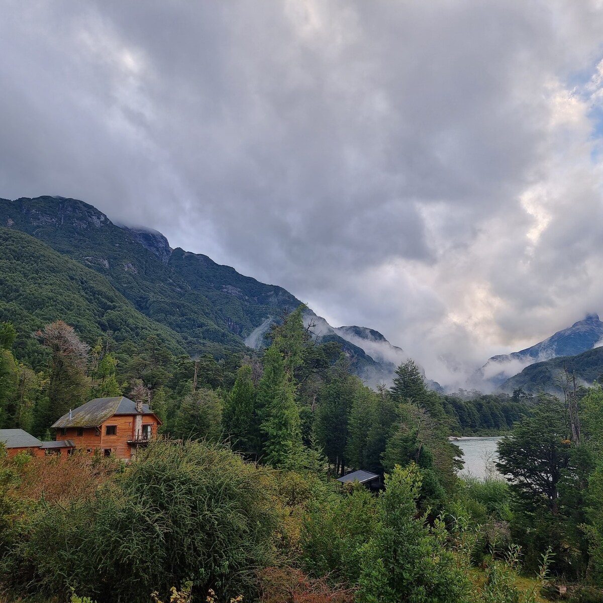 La Bella Patagonia Eco Lodge, Figueroa River