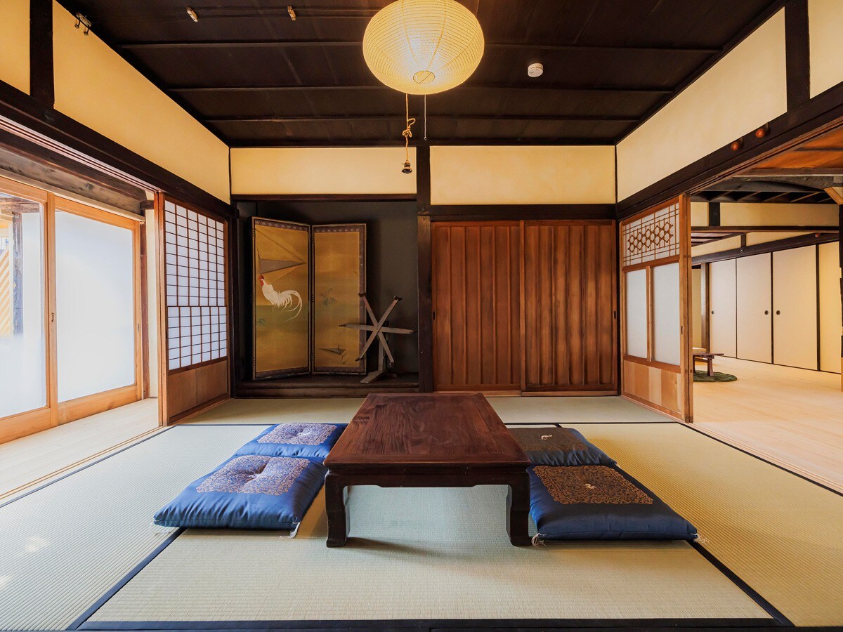 Himeji Castle's back parlor-like"400-year-old inn