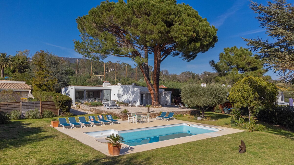 圣特罗佩斯别墅（ Villa Artemis Saint-Tropez Golfe ）海景- 8张床