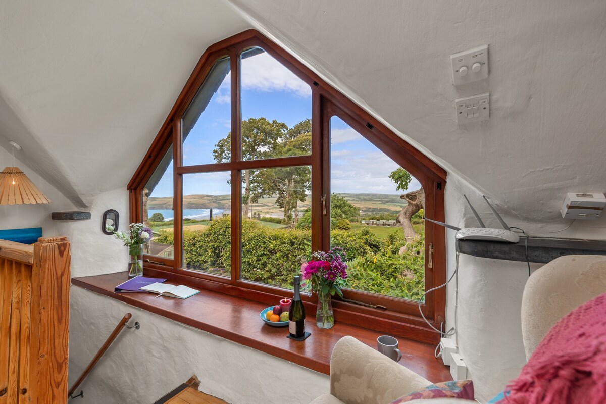 5* Sunny Retreat Cottage, Newport