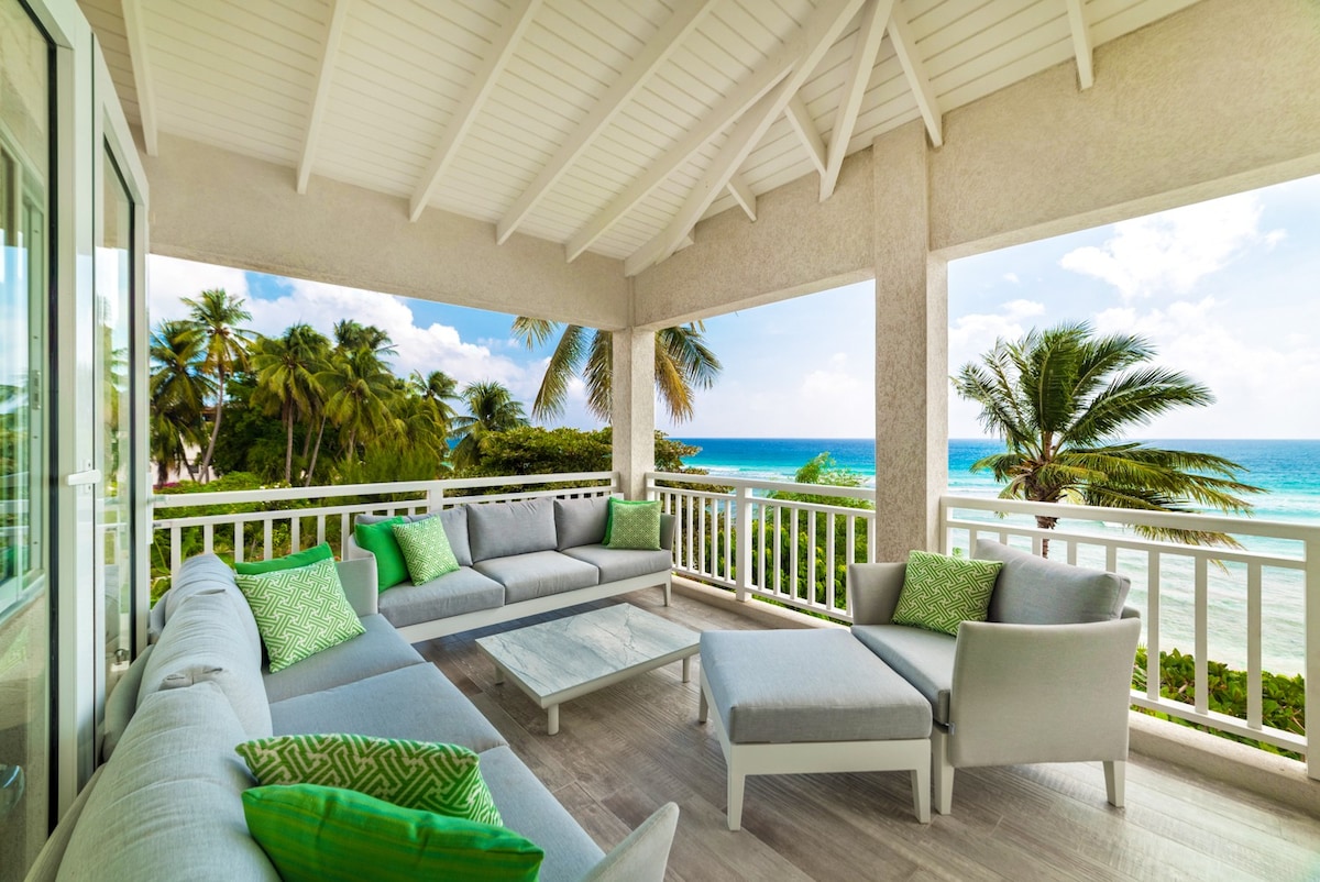 Penthouse beachfront apartment Barbados FF