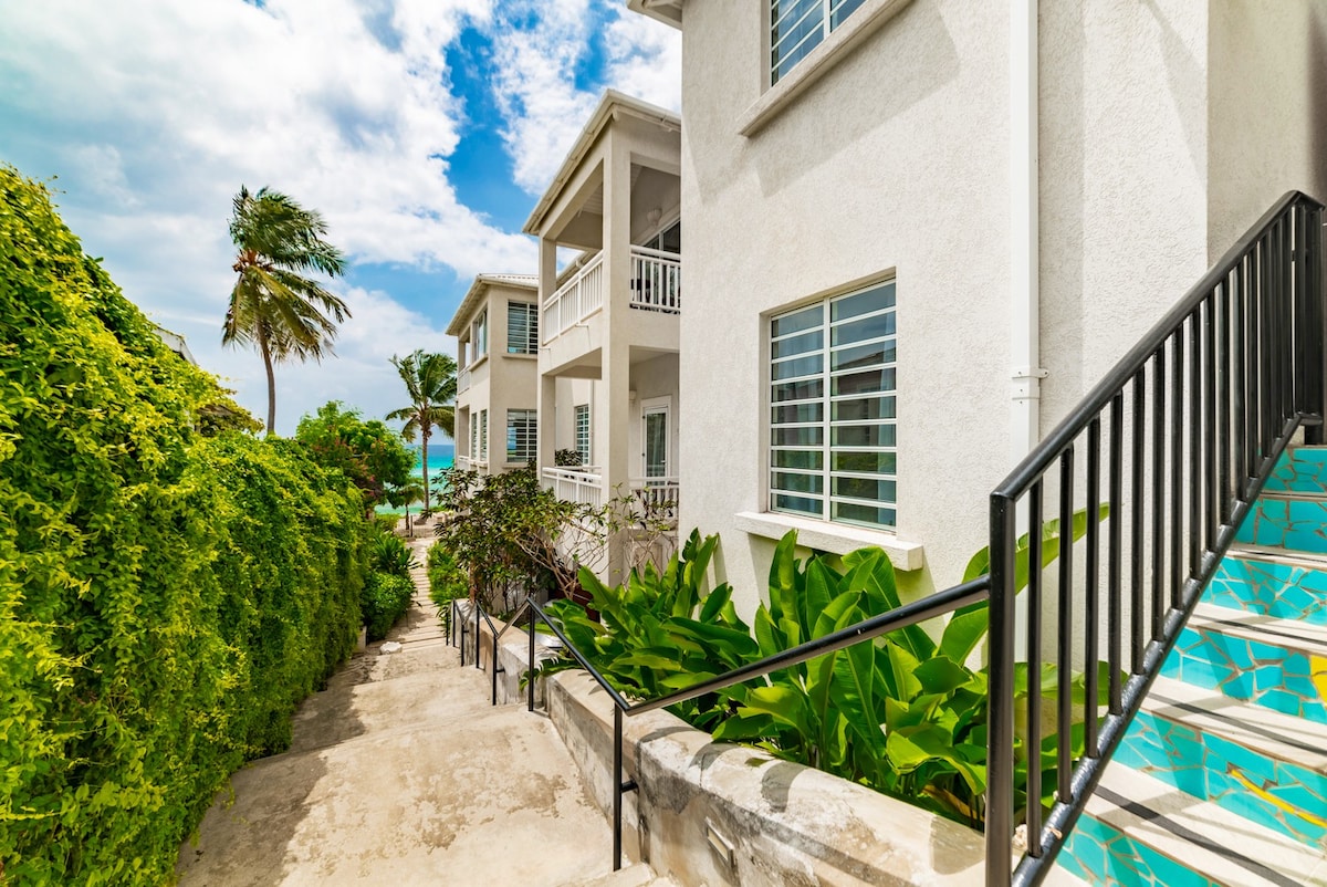 Penthouse beachfront apartment Barbados FF