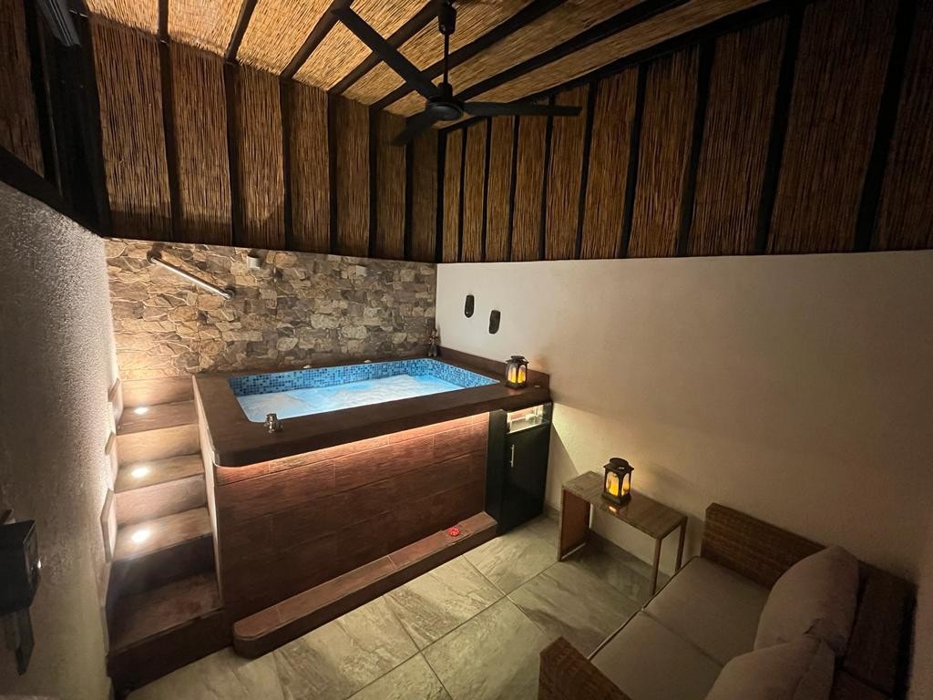 Casa Bamboo -配备私人和空调按摩浴缸