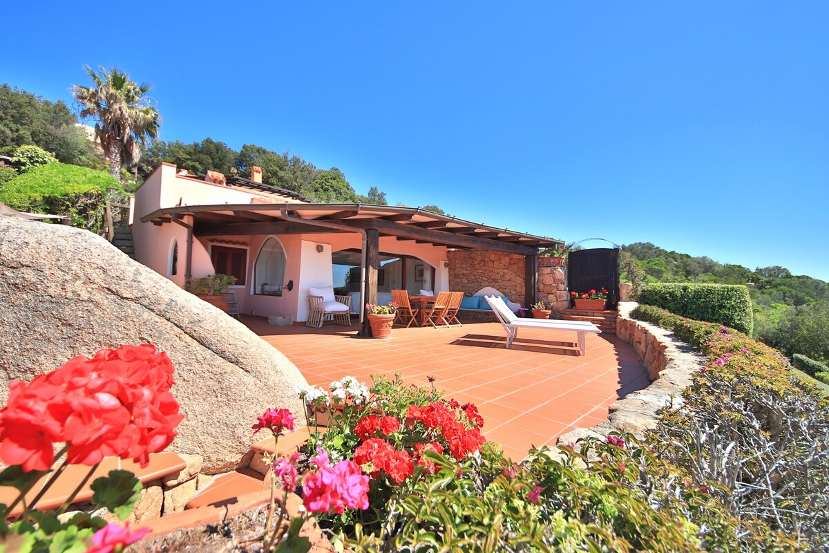 Cottage Sardinia By KlabHouse ，按摩浴缸露台