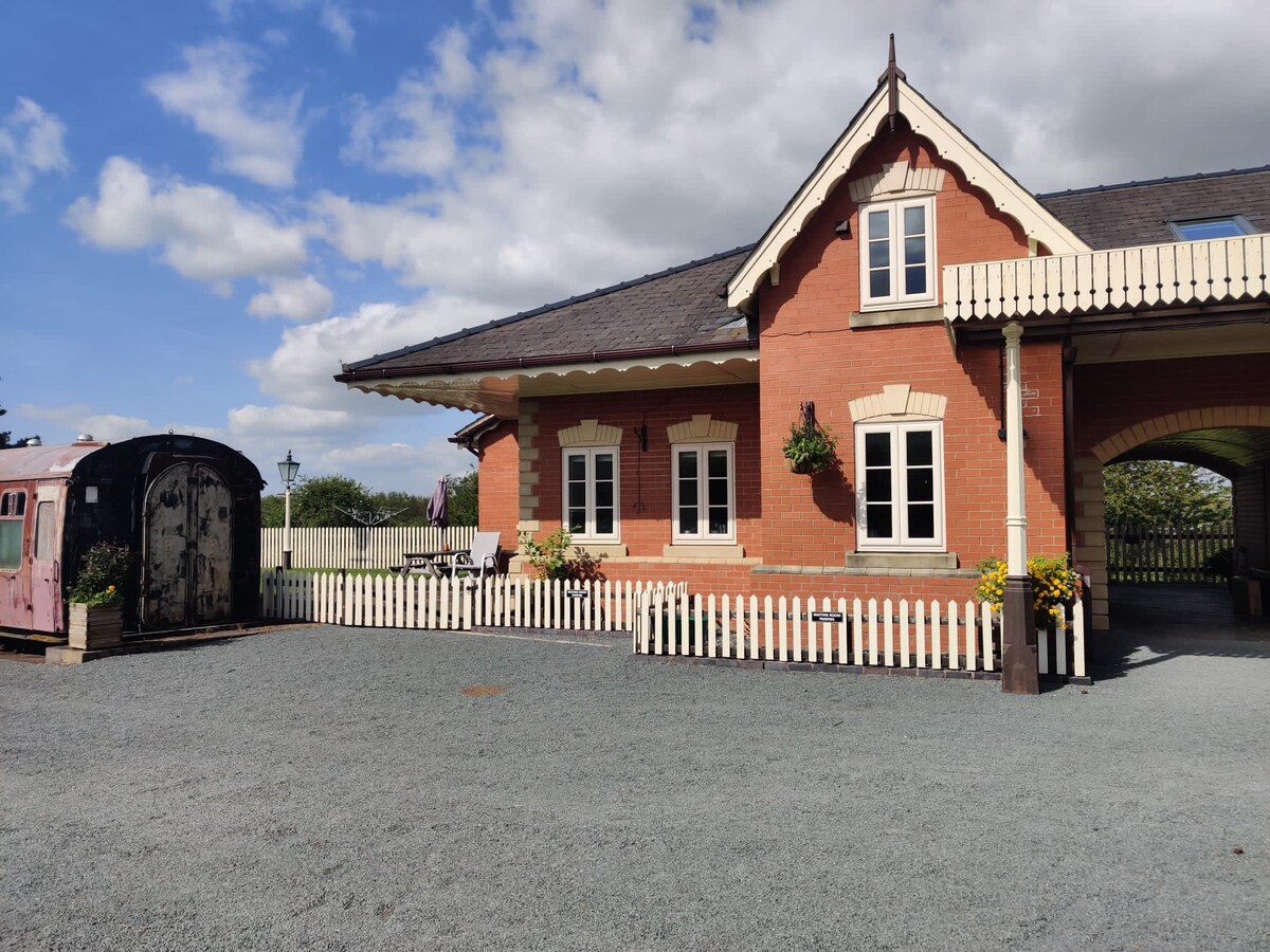 The Waiting Room, Stoke Edith Station, Hereford