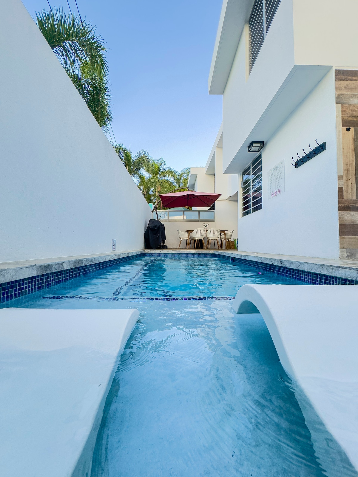 Casa Doce: Steps to Beach & Private Heated Pool