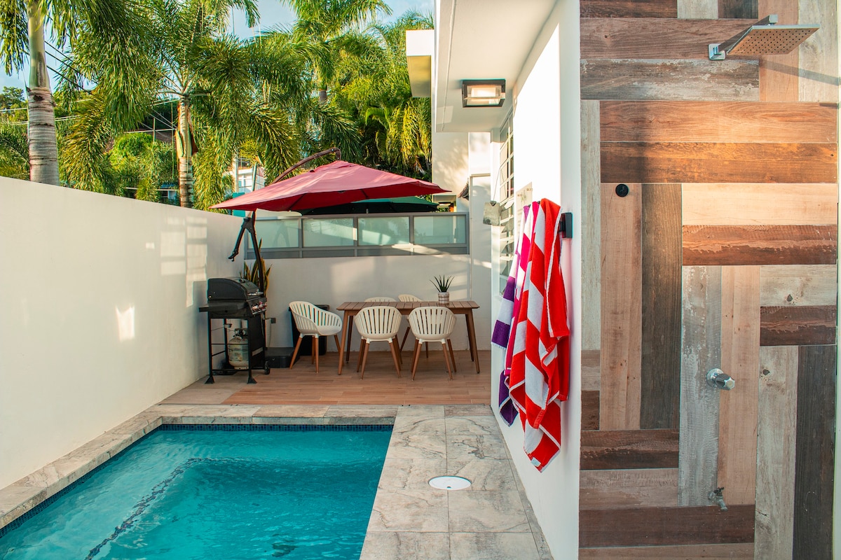 Casa Doce: Steps to Beach & Private Heated Pool