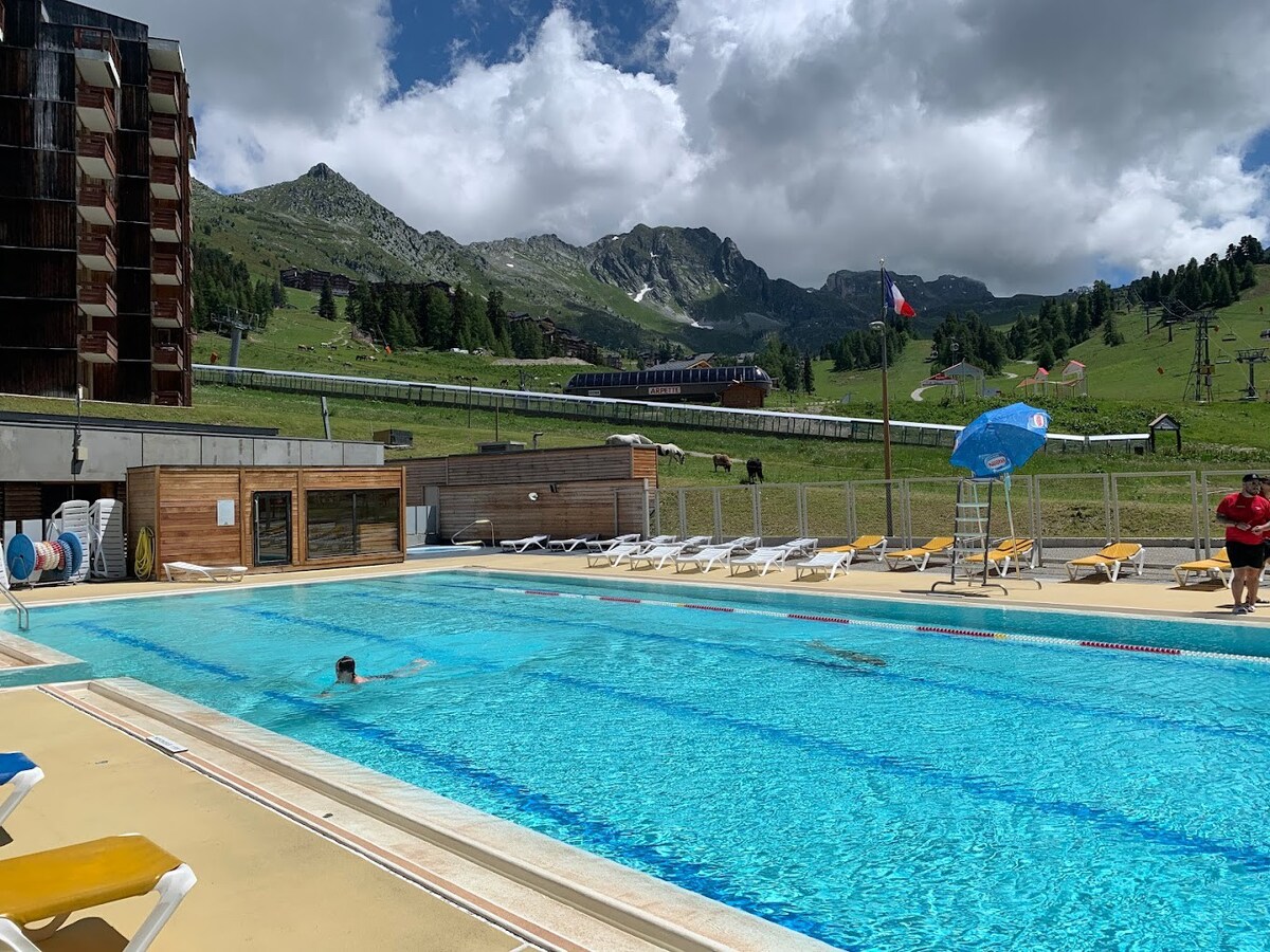直达滑雪场的公寓+ Plagne bellecote泳池