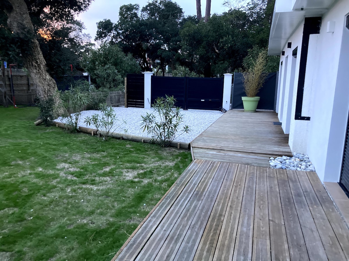 Maison bord de mer à 400m de l'océan  7 personnes