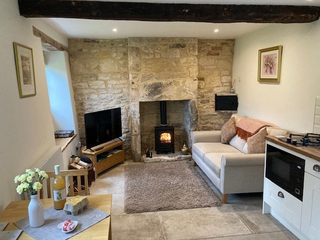 Charming one bed detached cottage in the Cotswolds