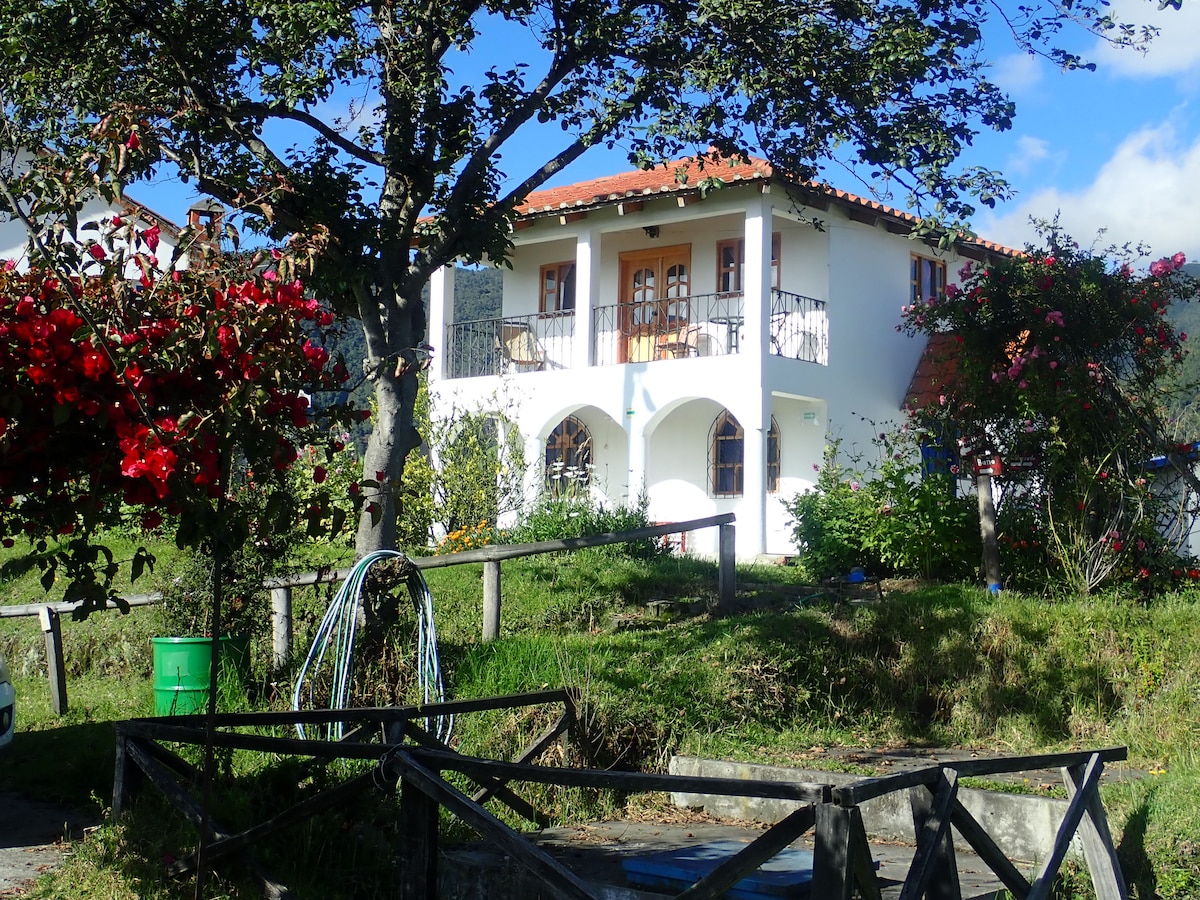 Family house, Hosteria Rose Cottage