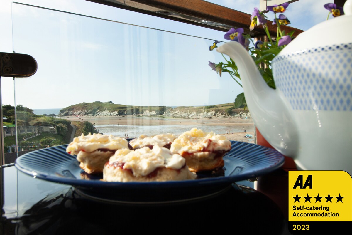 Porth Sands Newquay Cornwall海景豪华