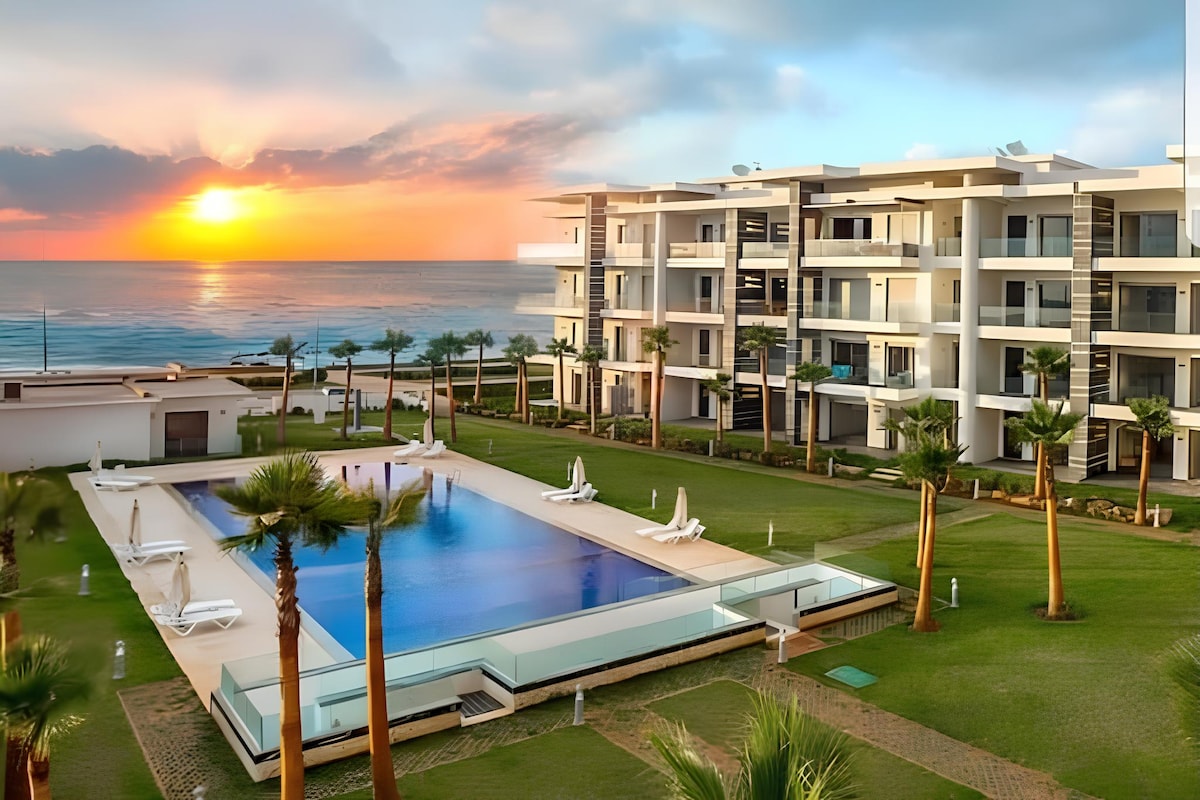 Appartement de luxe vue sur mer avec piscine