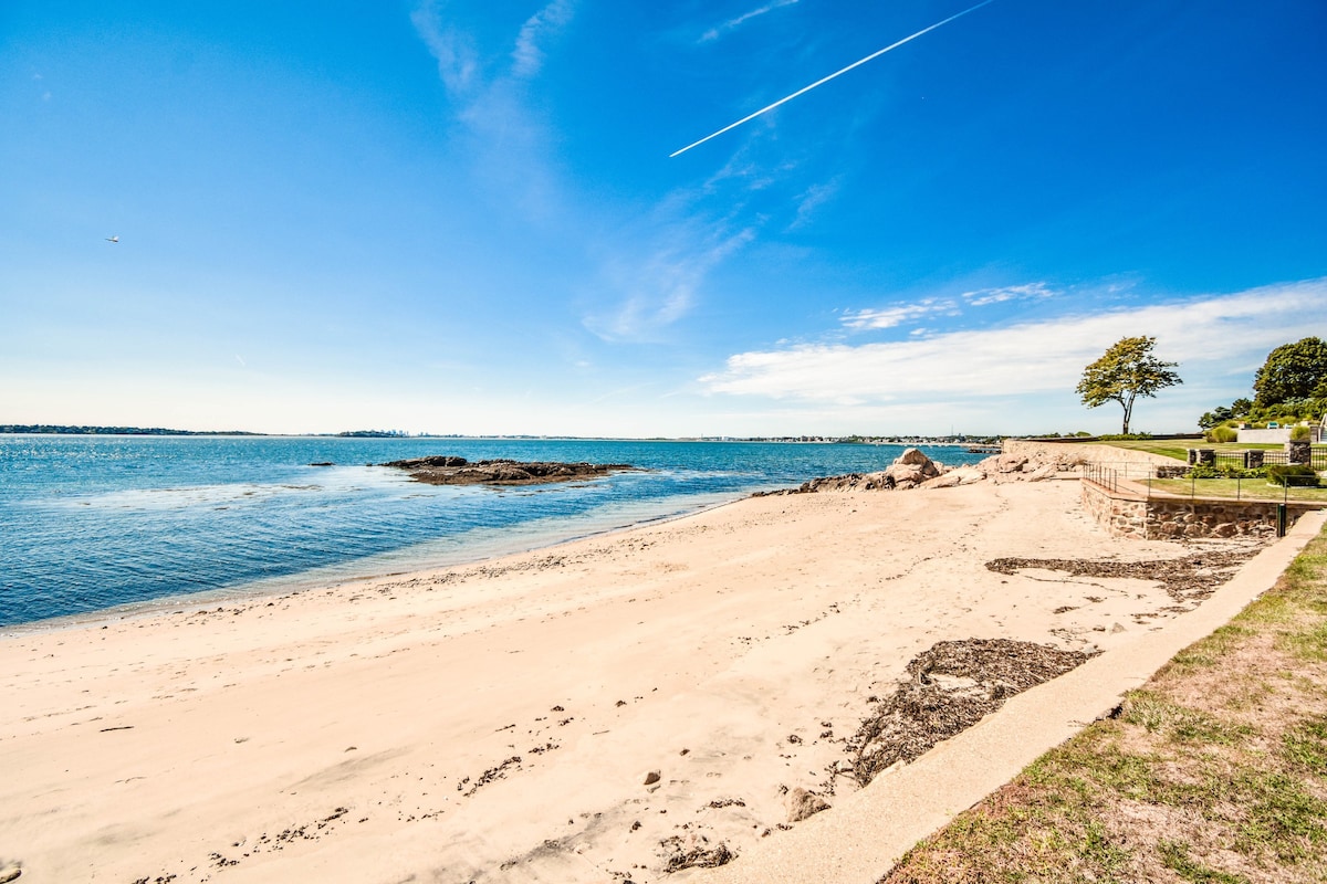 Oceanfront Estate-private beach/12 m Boston