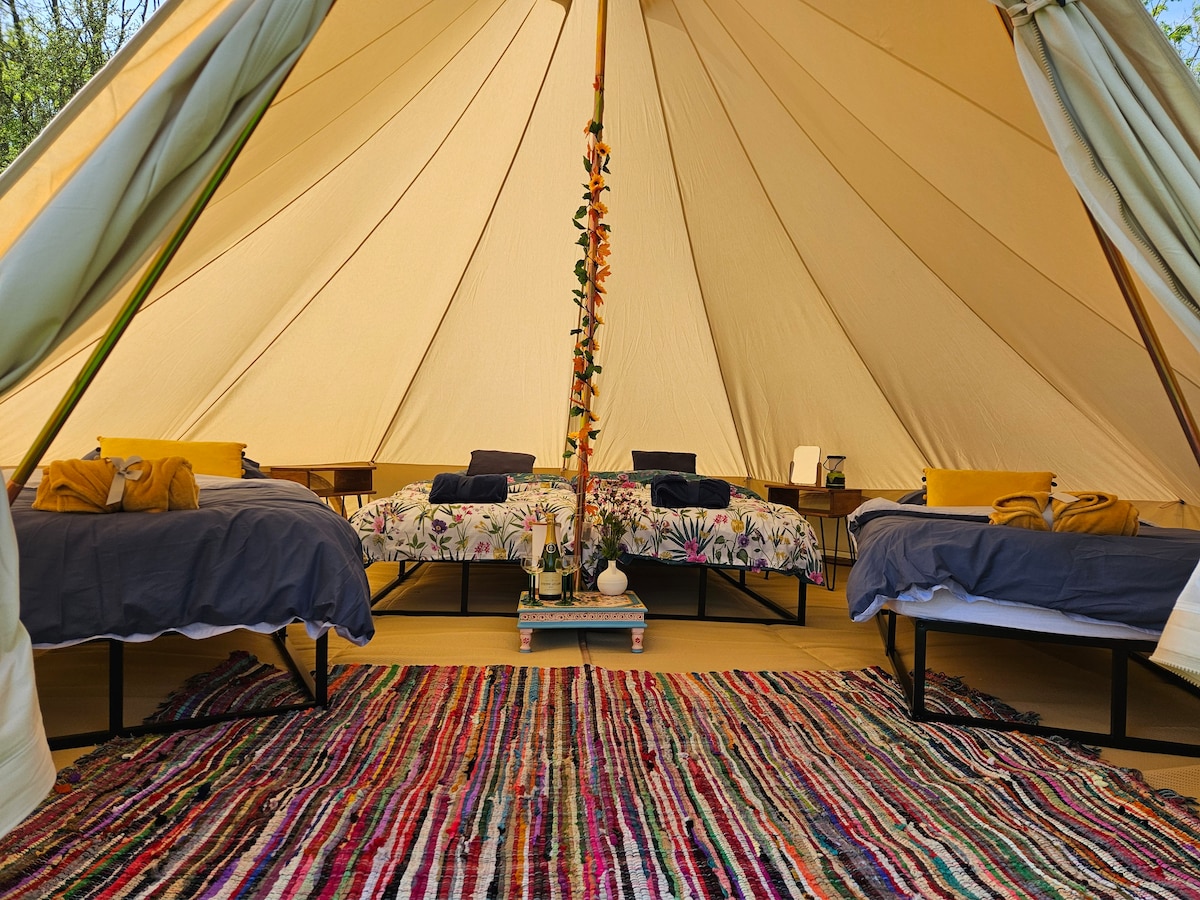 Delightful 5 m bell tent in a special location