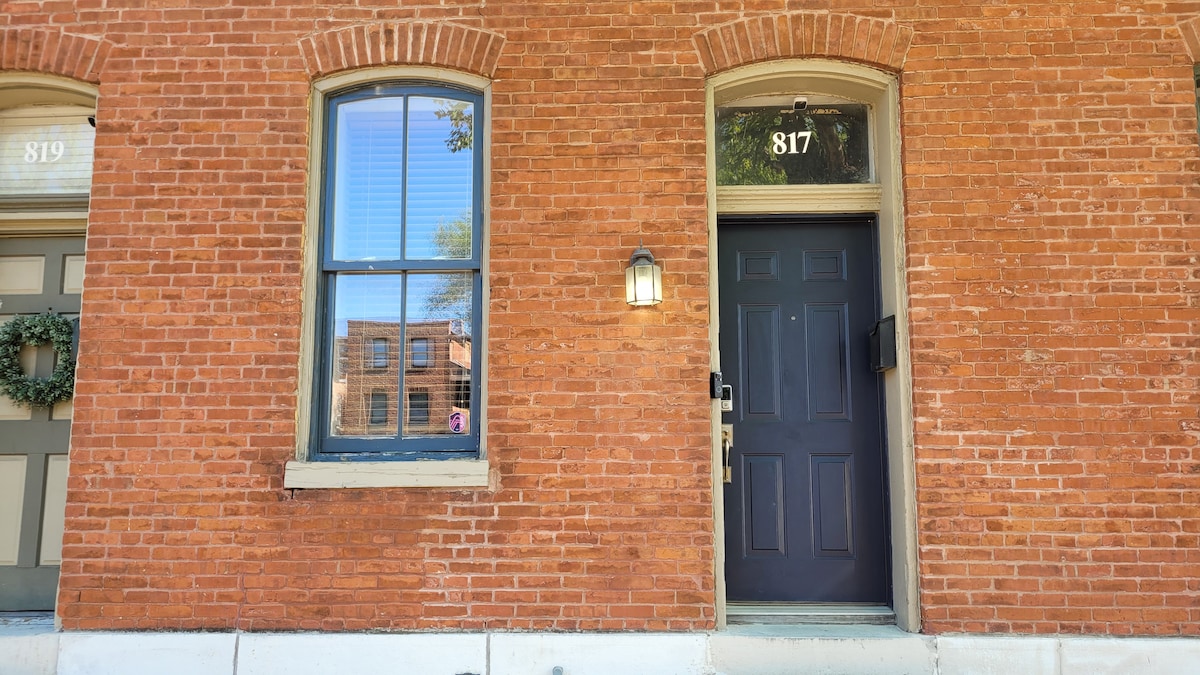 Historic 2 bedroom townhouse in heart of Soulard