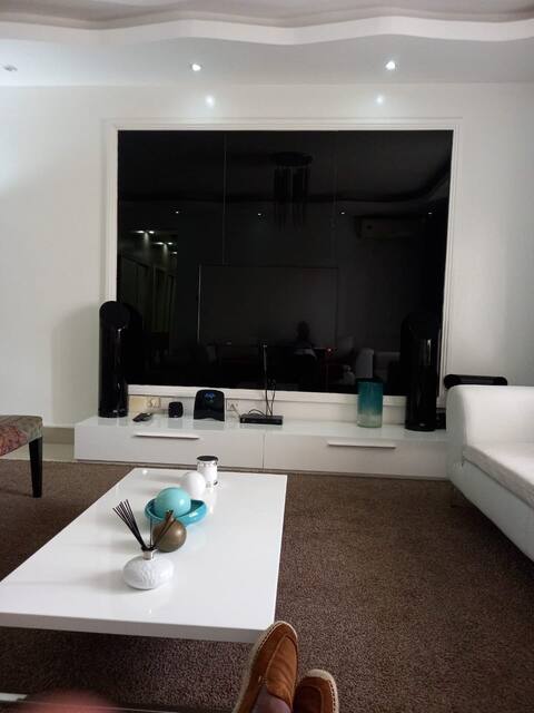 Apartamento decoração super moderna,  e clássico.