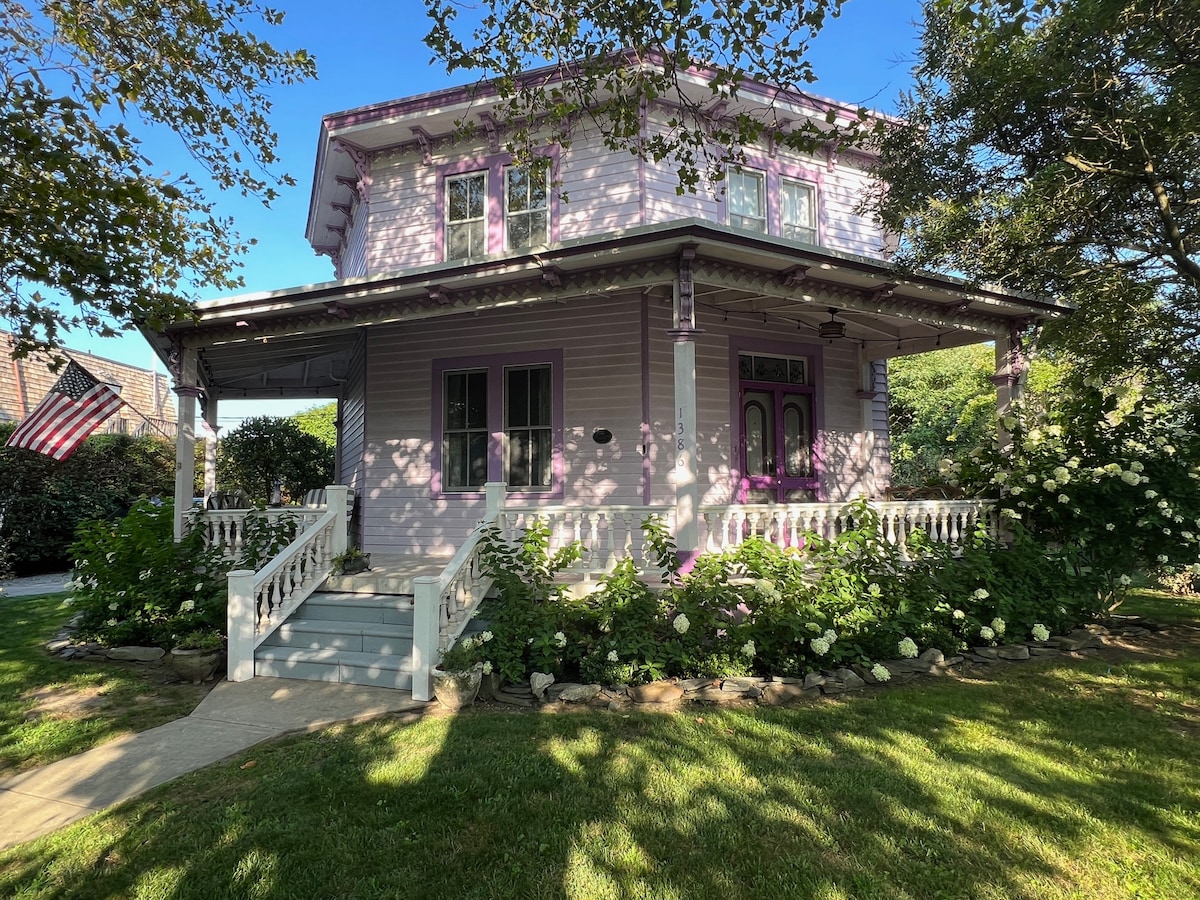 3 bedroom Victorian Vacation Home on Lafayette St