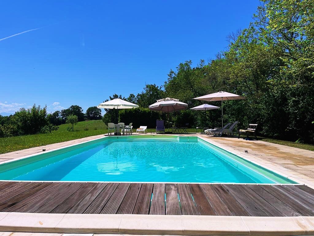 very beautiful villa 200m2 swimming pool and style