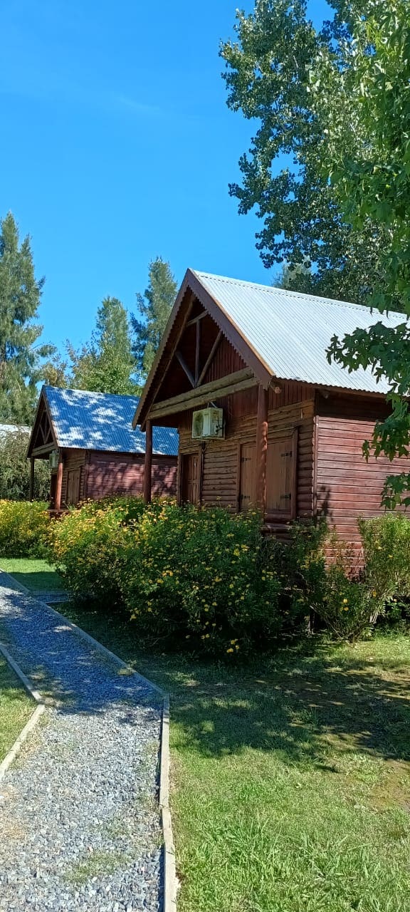 Cabañas 4/5 personas, piscina, parrilla, aire ac.