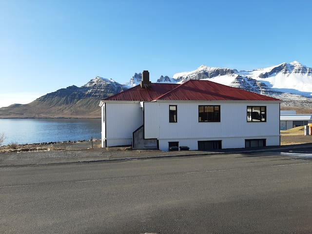 Stöðvarfjörður的民宿