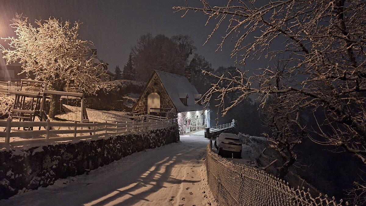 Maison auvergnate cosy avec cheminée