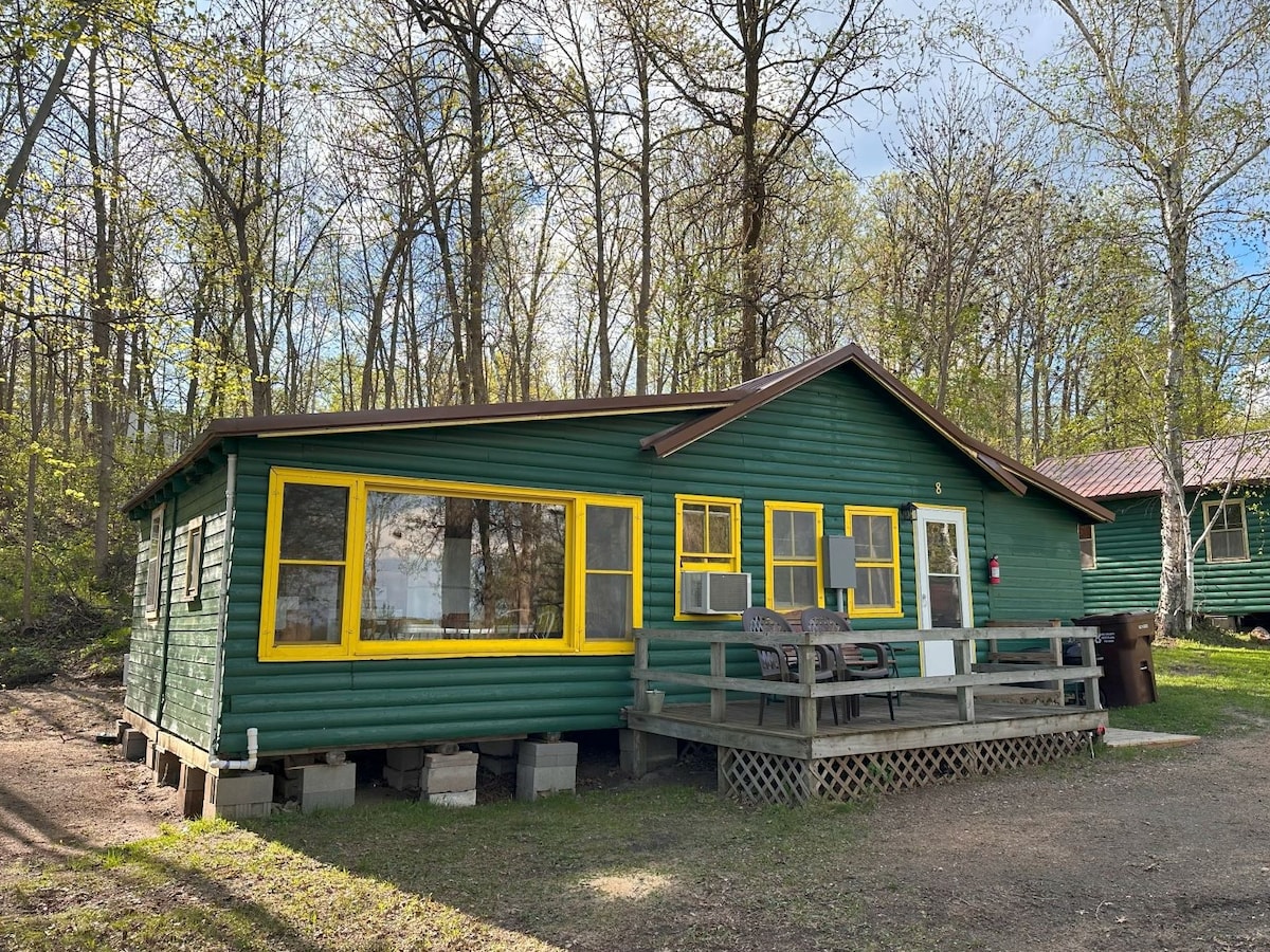 Cabin 8 at Green Valley Resort on Seventh Crow