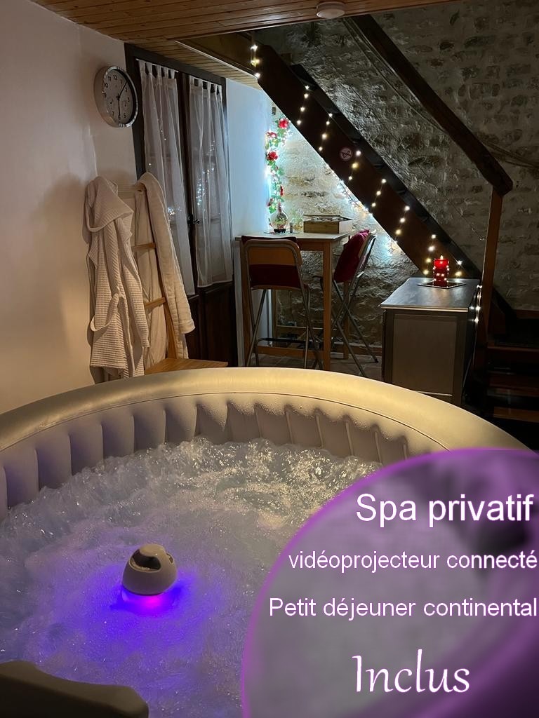 Meublé 60m2-SPA privatif intérieur& petit déjeuner