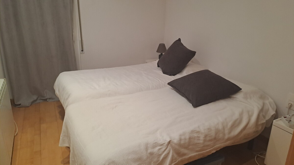 1 double room in nice apartment near train station