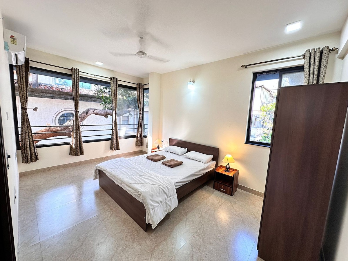 Gomes Retreat lovely 2bhk A/C, kitchen, Wi-Fi