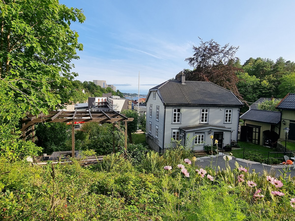 Herskapelig villa sentralt i Arendal