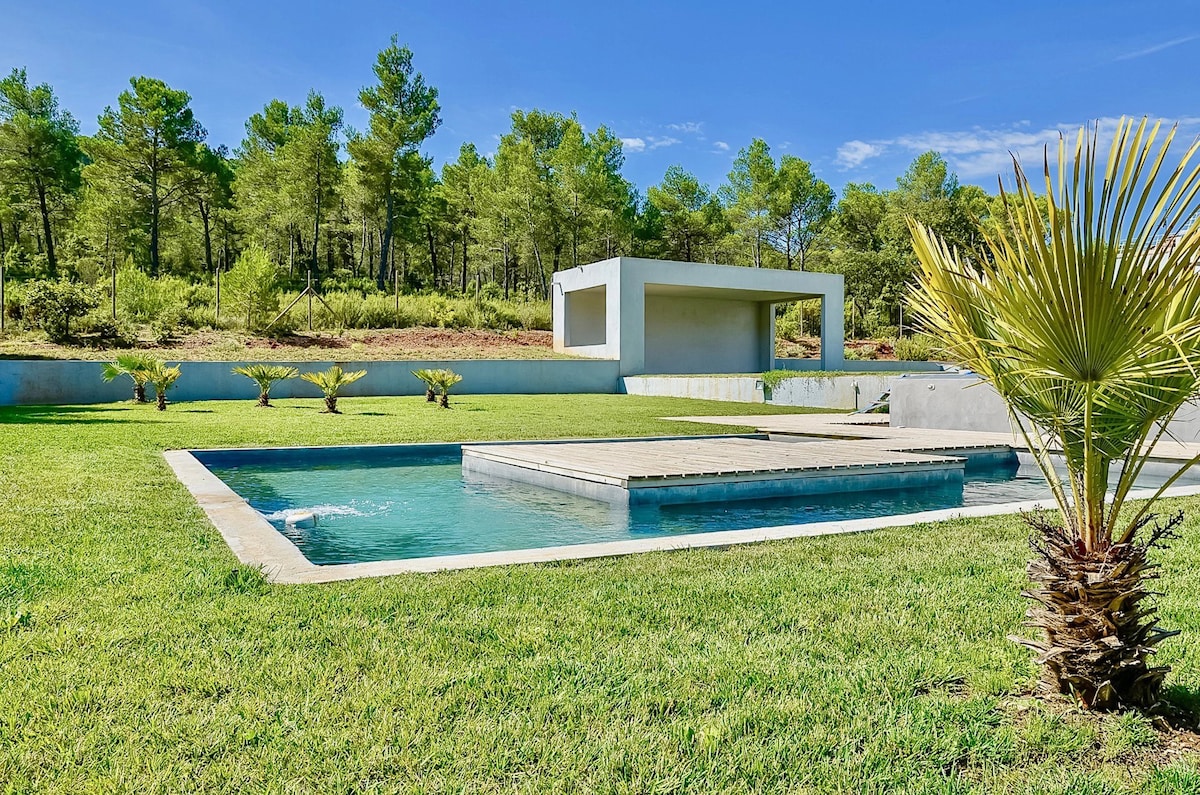 Charming villa private pool 10 people near Aix