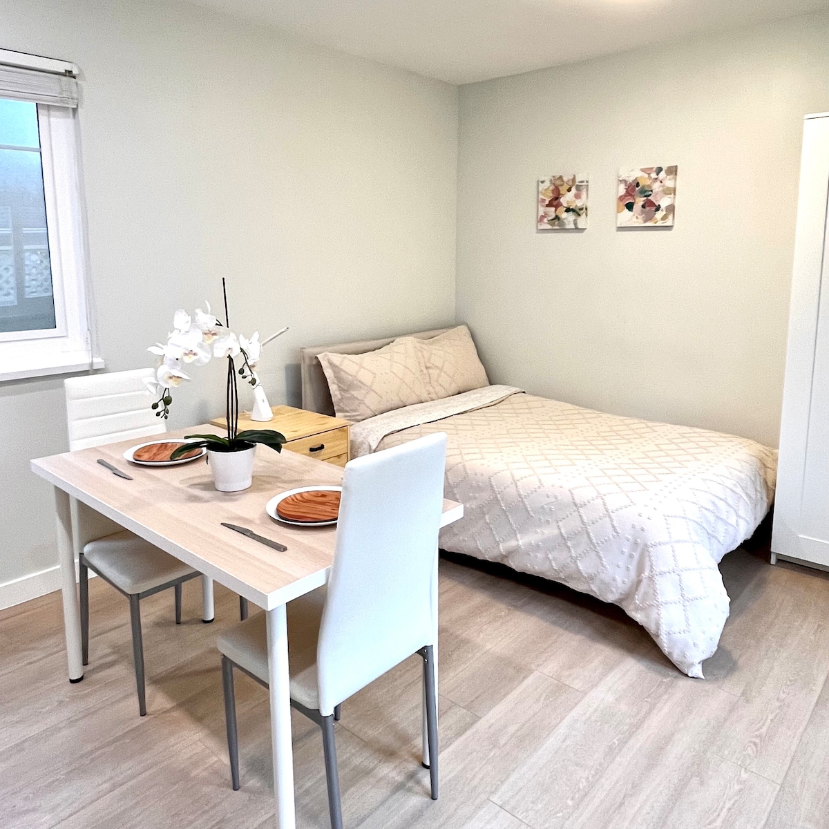Cozy & Private Studio, 8m to YVR & Transit Nearby