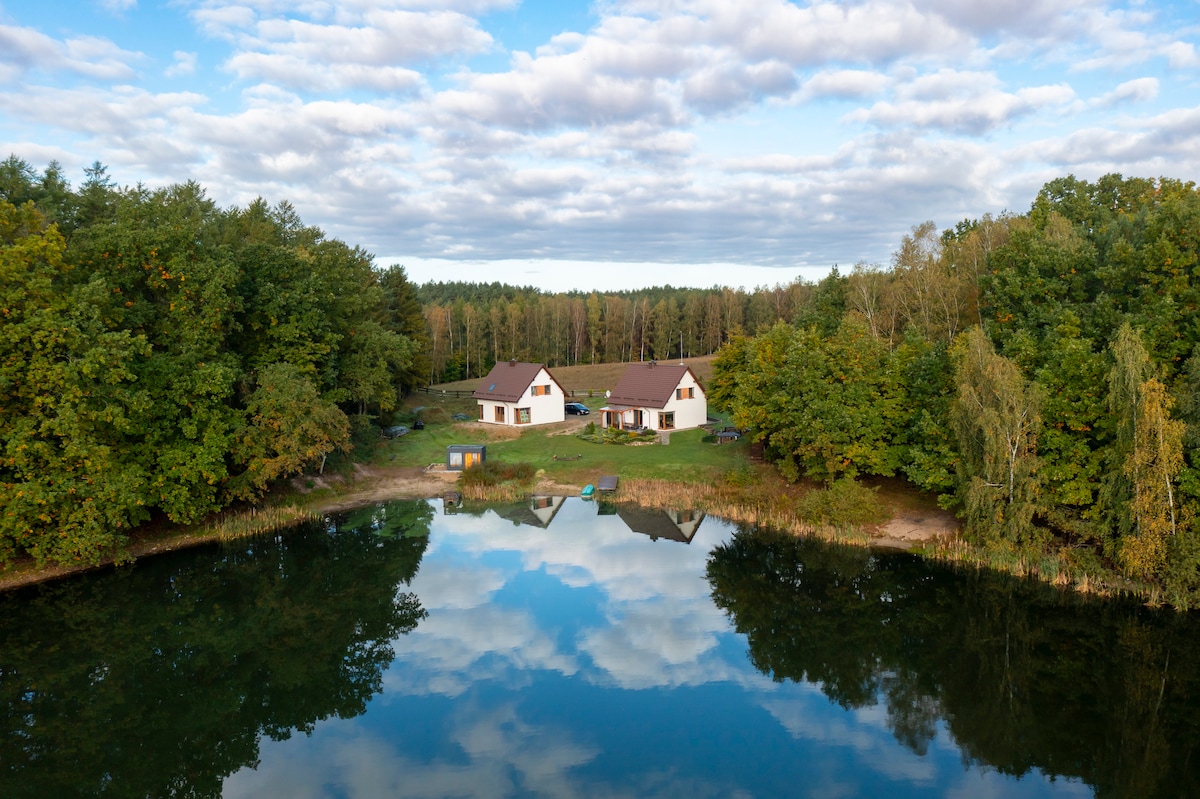 Domki na Kaszubach –  nad jeziorem z balią i sauną