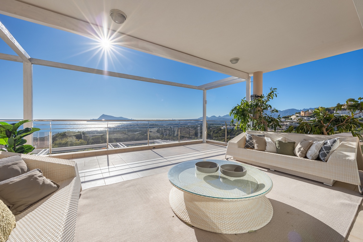 Villa Azur Altea, luxury Villa with swimmingg pool