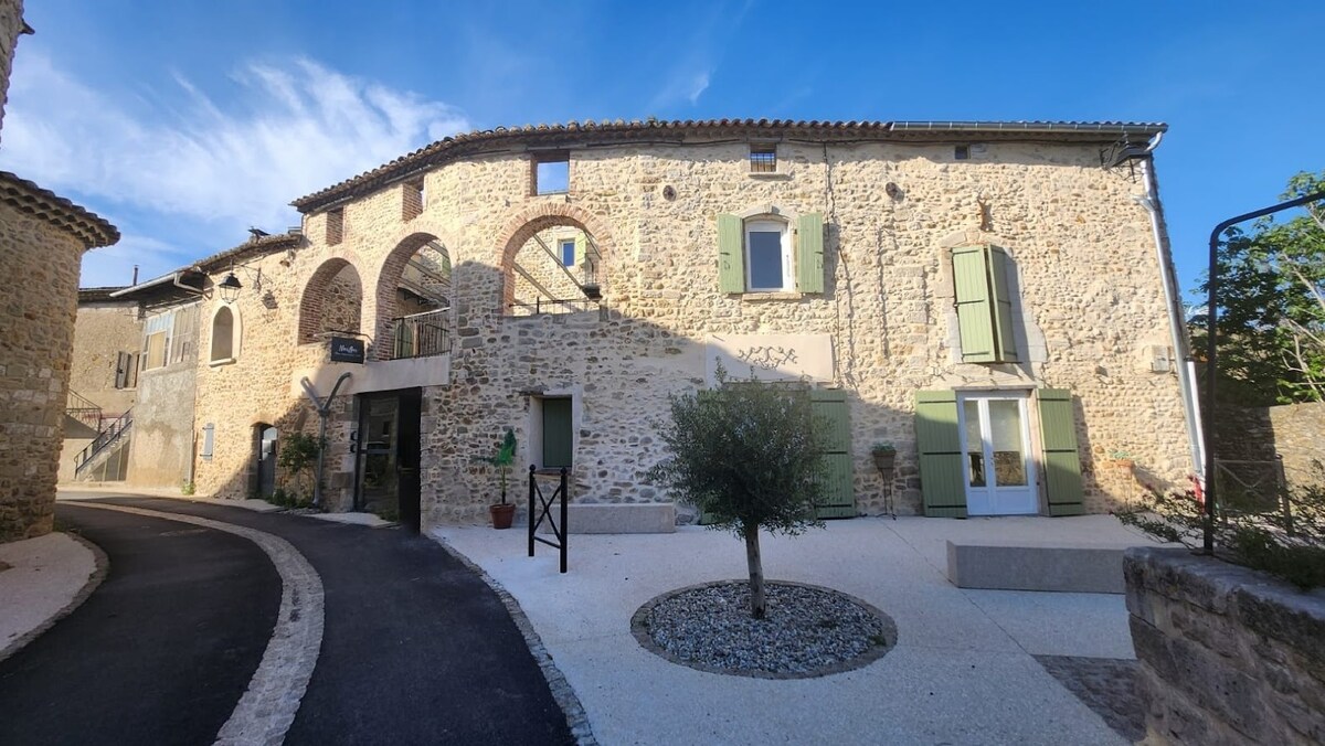 Gîte Lavande bij de rivier in Saint-Denis (Barjac)