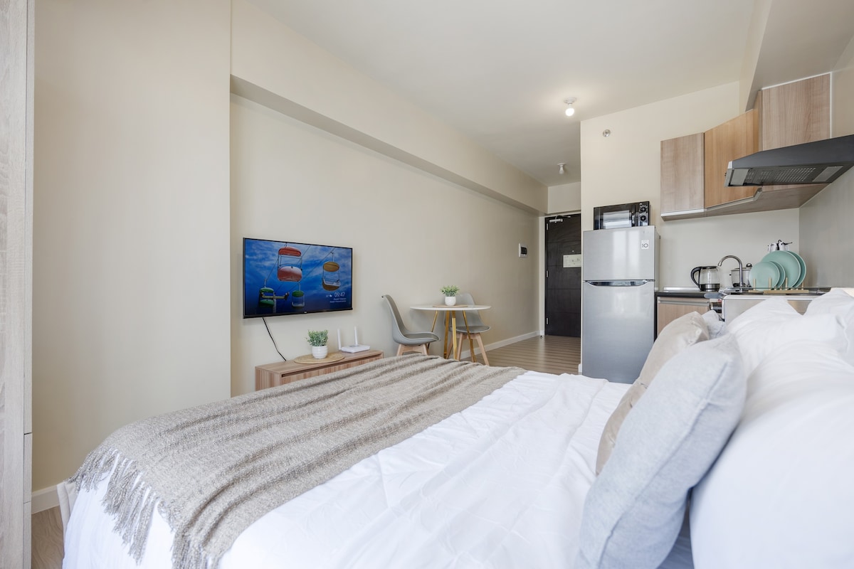 NEW & Central—2 Studios for the Price 1 in IT Park